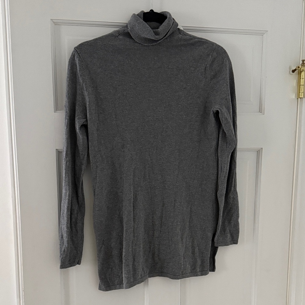 Chico's Heather Gray Ribbed Turtleneck